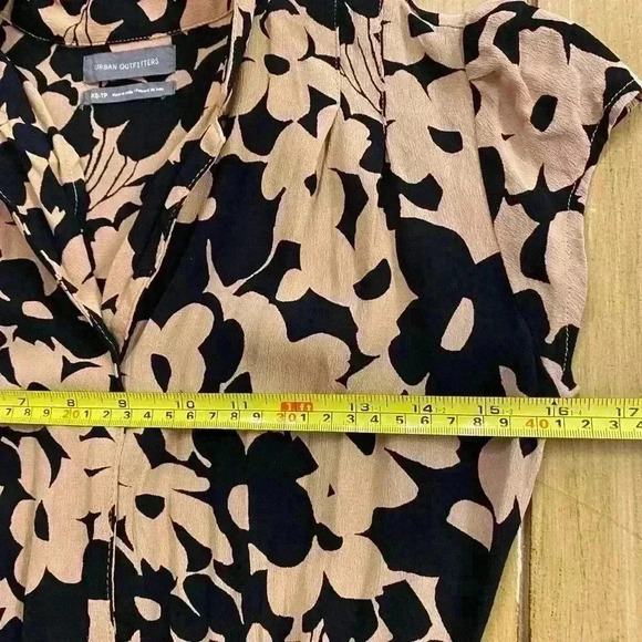 Urban outfitters‎ Womens midi pullover dress cap sleeve black tan xs Tempo Crepe - Picture 9 of 15